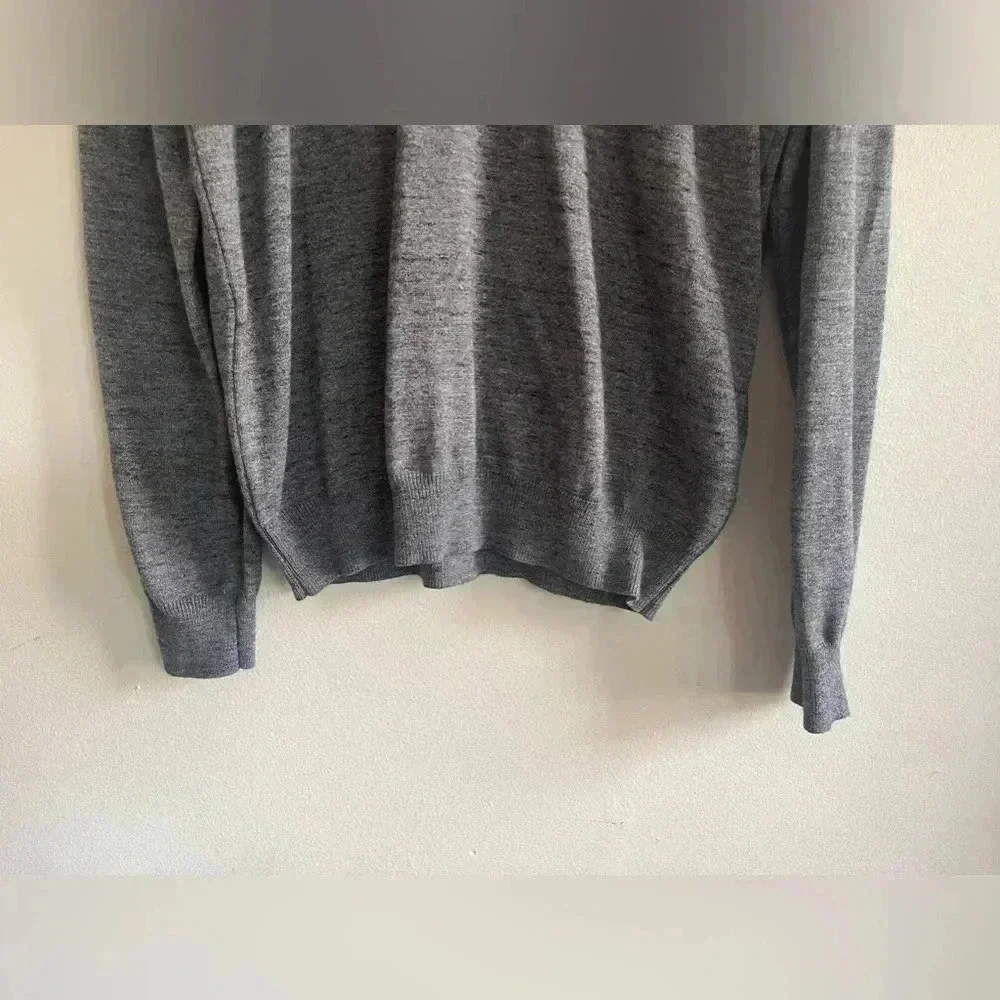 Men’s J. Crew V-Neck Cotton Sweater in Gray